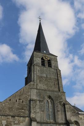 Foto kerk Oordegem vooraanzicht